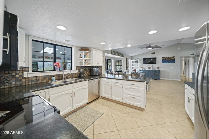 28432 US Highway #6000041