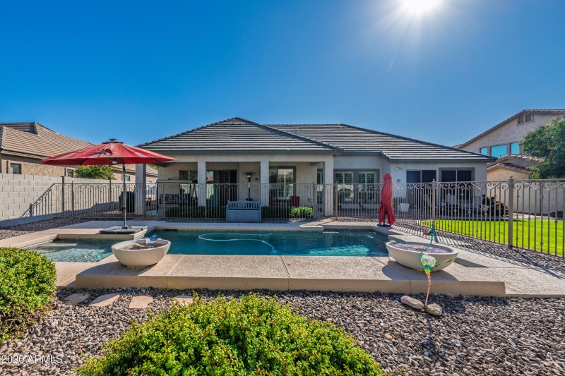 2384 E Grand Canyon Dr-10