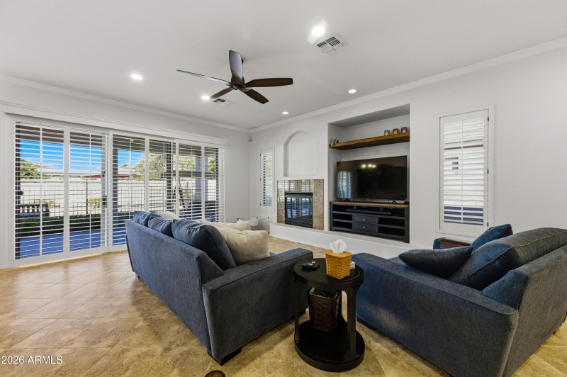 2384 E Grand Canyon Dr-31