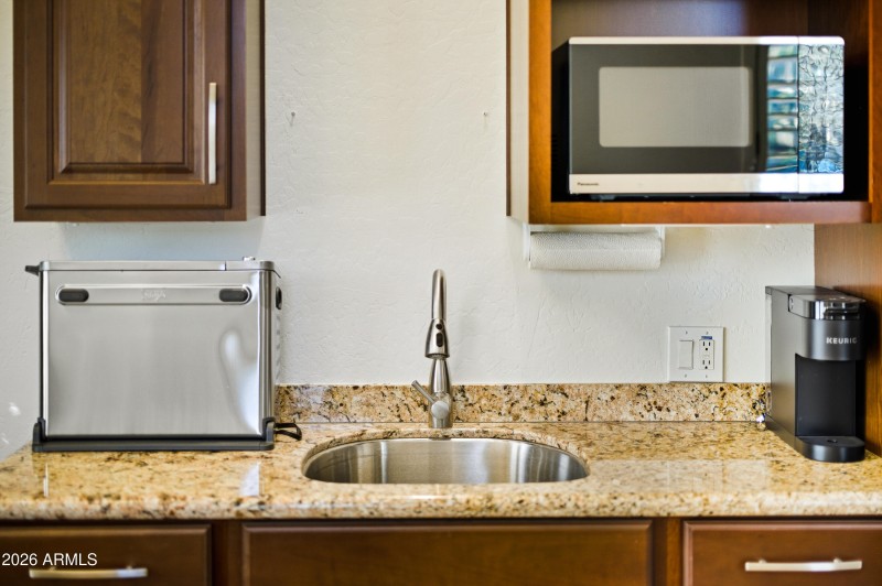 2384 E Grand Canyon Dr-49