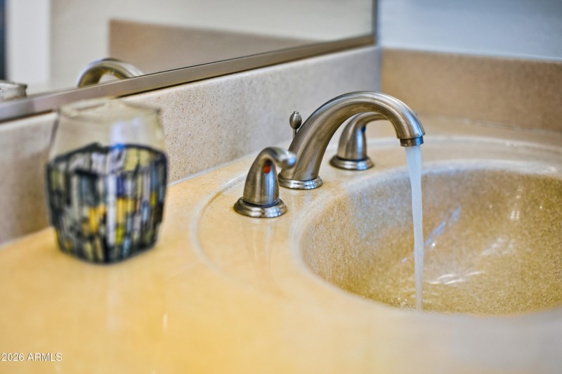 2384 E Grand Canyon Dr-51