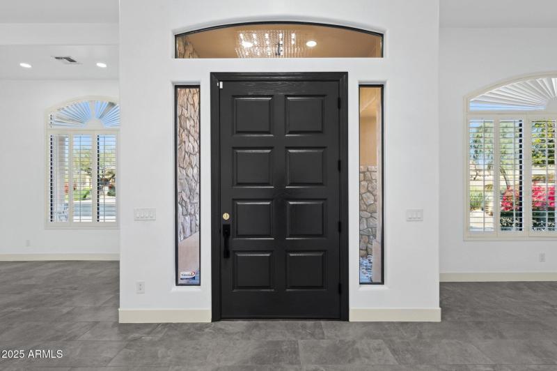 8-web-or-mls-22423-n-54th-pl