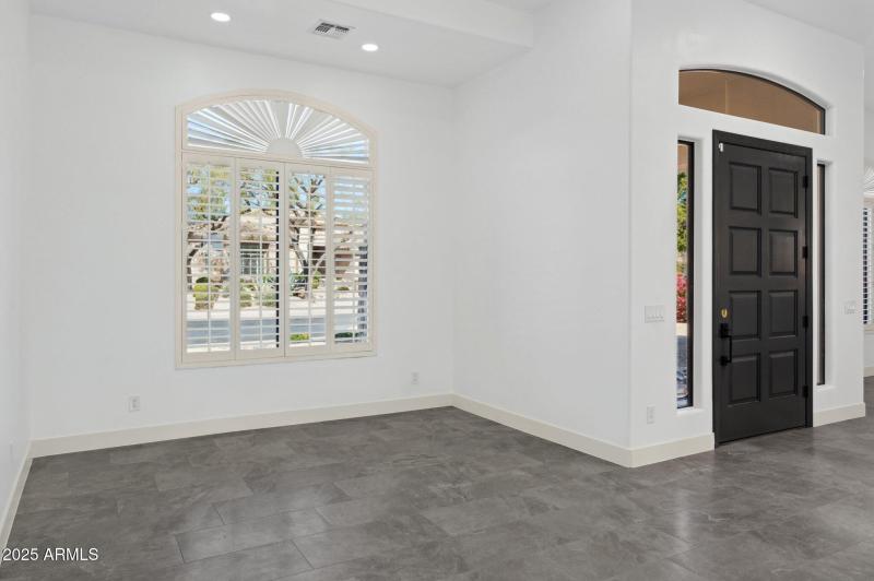 30-web-or-mls-22423-n-54th-pl