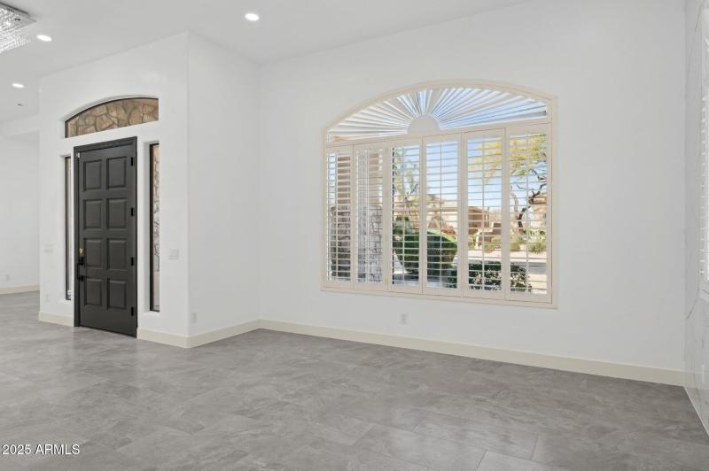 31-web-or-mls-22423-n-54th-pl