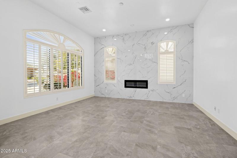 95-web-or-mls-22423-n-54th-pl