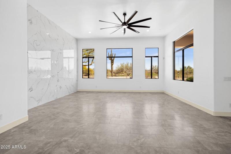 106-web-or-mls-22423-n-54th-pl