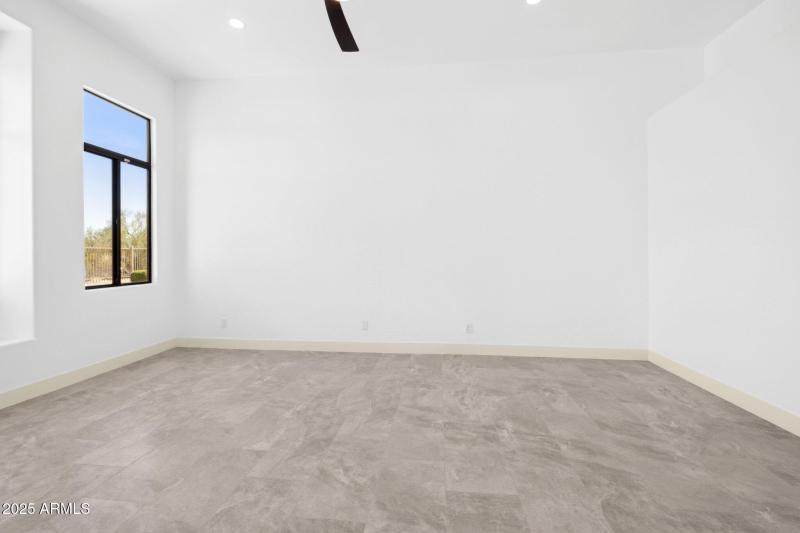 114-web-or-mls-22423-n-54th-pl