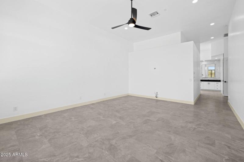 113-web-or-mls-22423-n-54th-pl