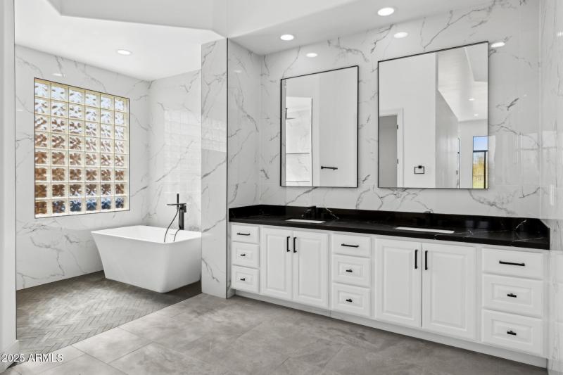 115-web-or-mls-22423-n-54th-pl