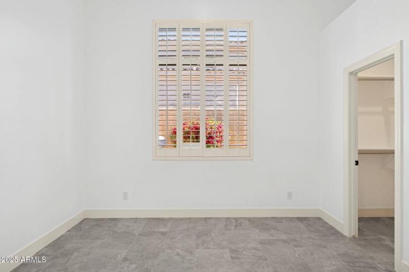 58-web-or-mls-22423-n-54th-pl