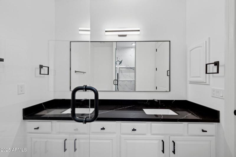 56-web-or-mls-22423-n-54th-pl