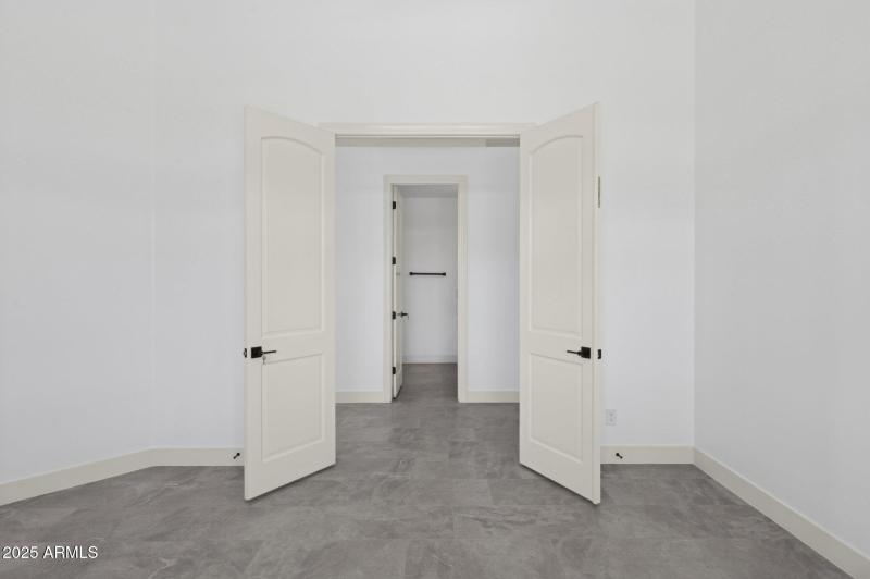 47-web-or-mls-22423-n-54th-pl