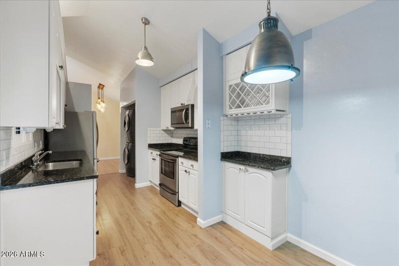 STAINLESS APPLIANCES