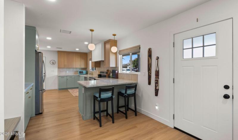 8-web-or-mls-Kitchen2