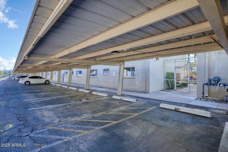 ASSIGNED PARKING SPACE CLOSE TO DOOR