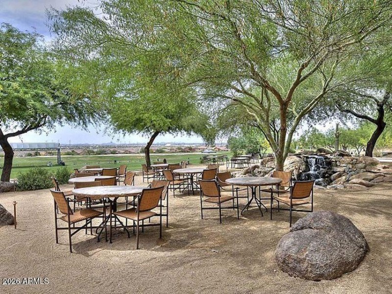 15 Golf Club Restaurant Outdoor Dining