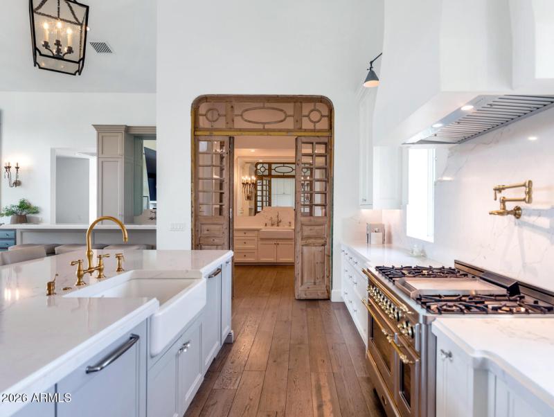 5119 N 41st St-large-025-019-5119 N 41st