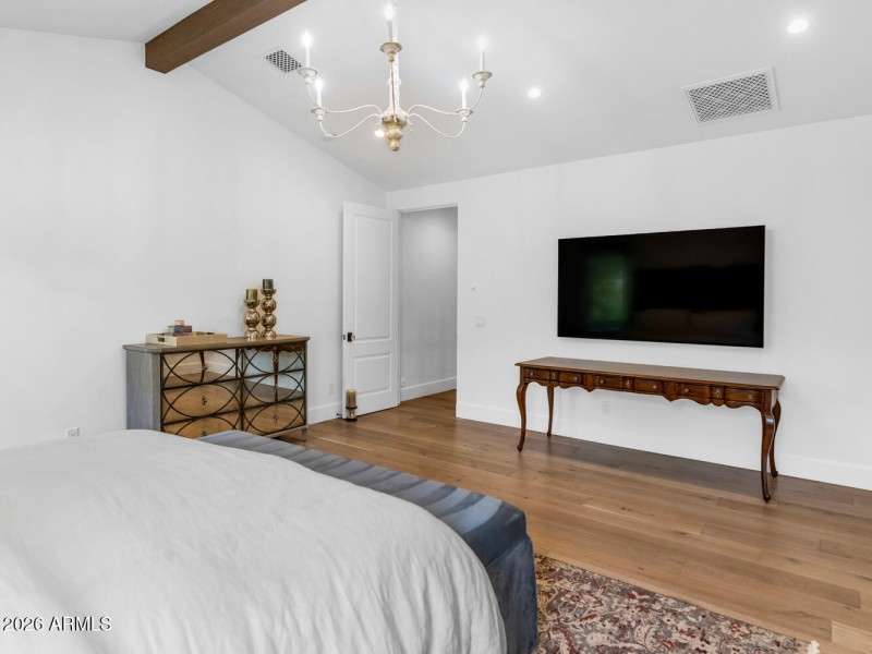 5119 N 41st St-large-032-045-5119 N 41st