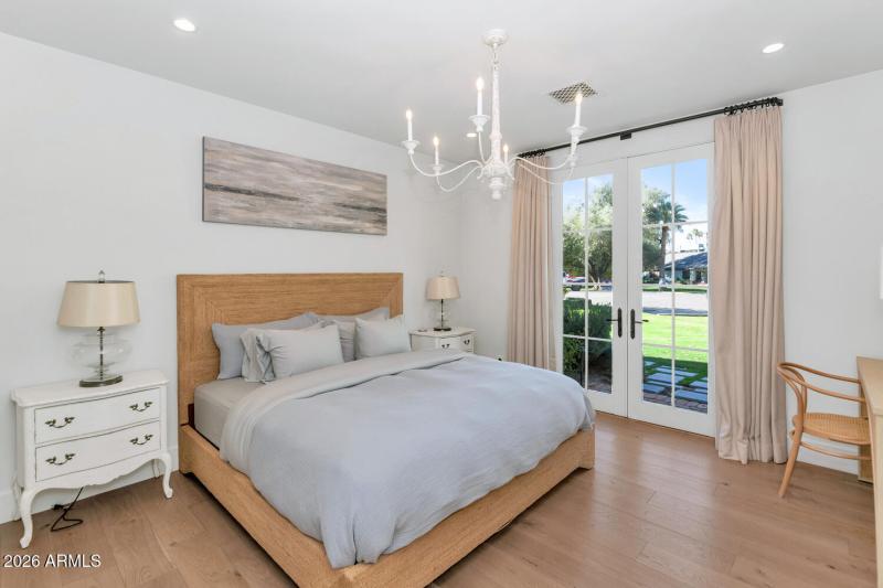 5119 N 41st St-large-041-038-5119 N 41st