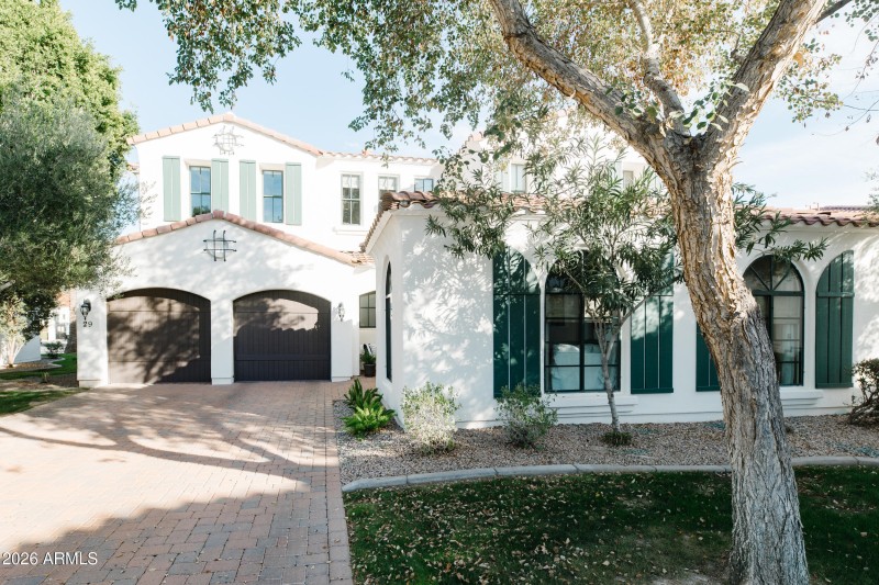 1777 W Ocotillo Rd 29