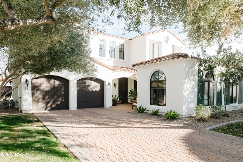 1777 W Ocotillo Rd 29