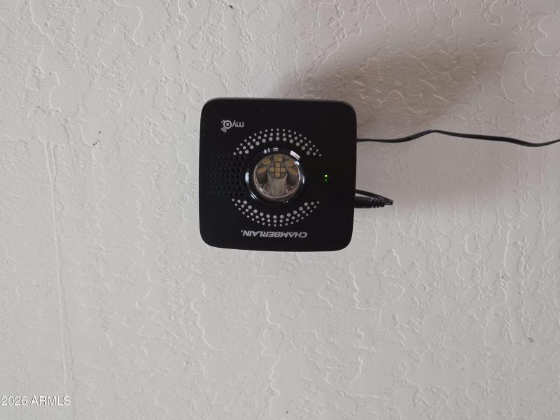 Misc-Mobile_Remote_App_Garage_Door_Manag