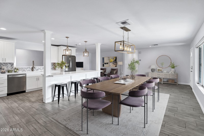 3046_E_Glenrosa_Ave-8_VS[1]