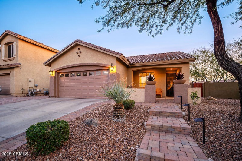 PAVER STEPS 2631 W PATAGONIA WAY