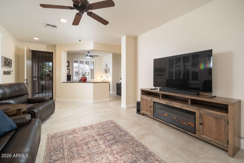 FROM CUT OUT 2631 W PATAGONIA