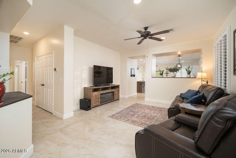 WELCOME HOME! 2631 W PATAGONIA WAY