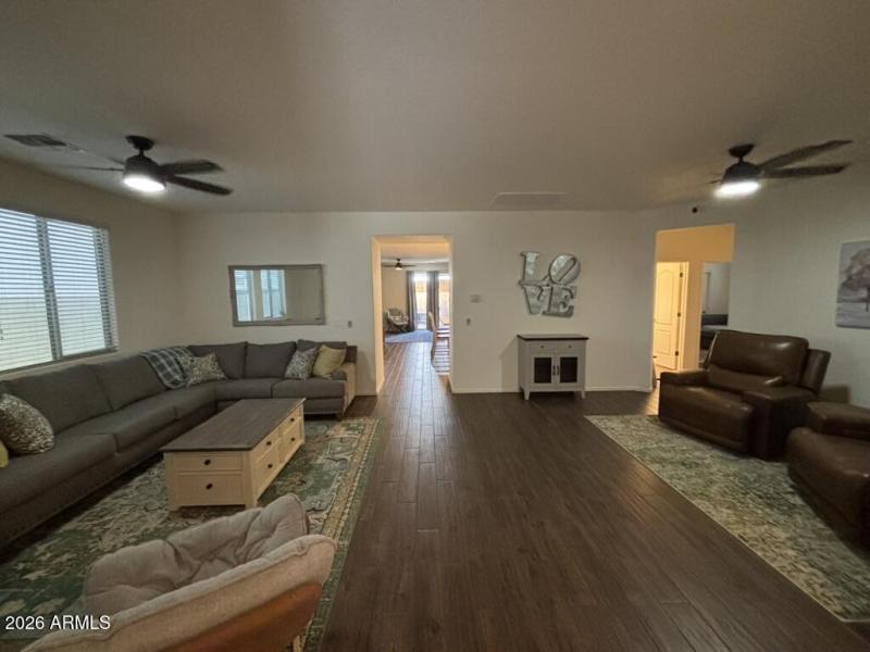 26A3DF3B-BC43-45B2-9F34-890A79BB9A62_1_1