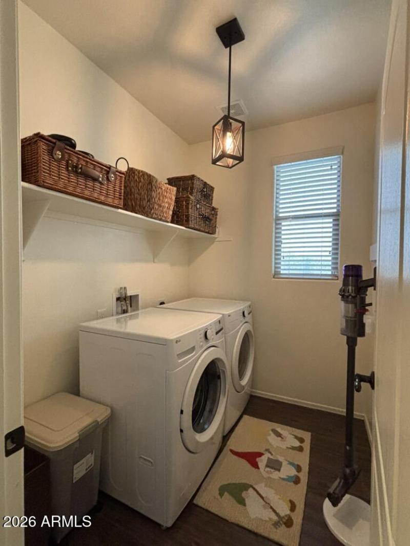 7D024F29-FC64-46A8-8BC4-97B78E7F04E2_1_1