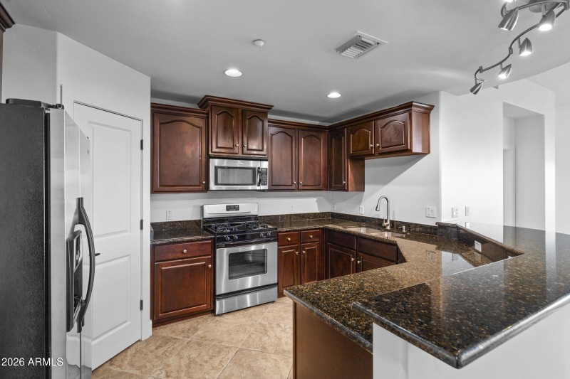 945 E Playa Del Norte Dr unit 5024-4