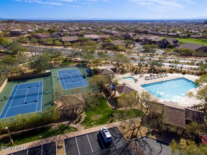 Trailhead pool and tennis