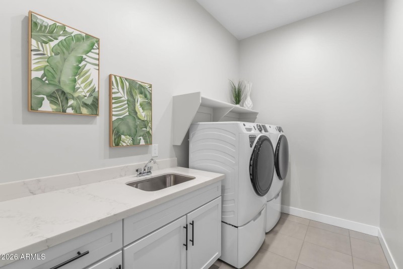 Laundry Room w Sink