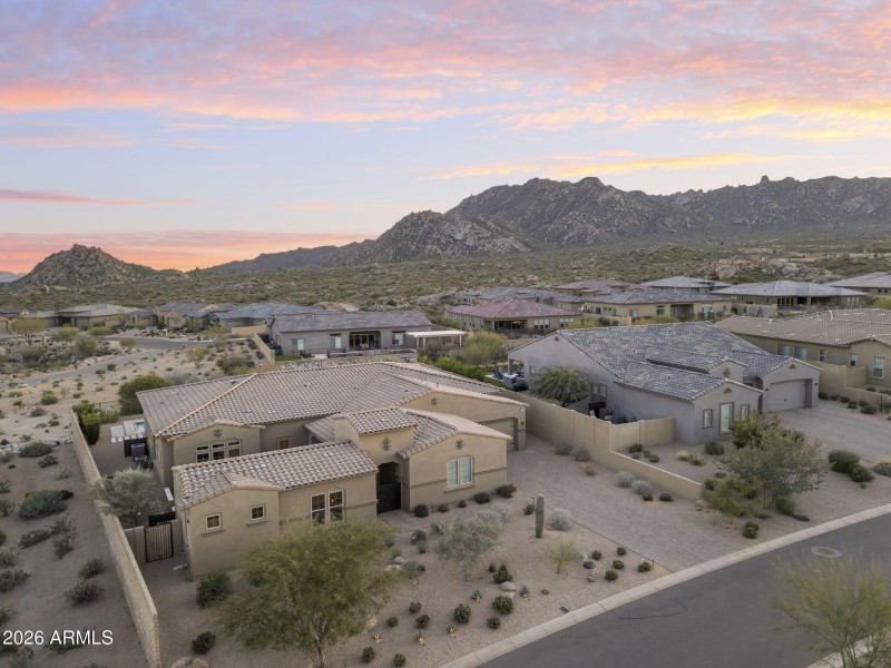 Views of Four Peaks and Tom's Thumb