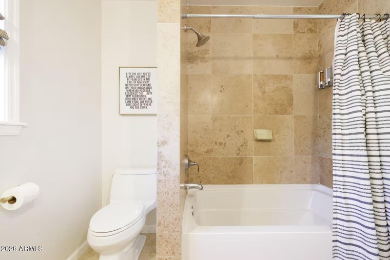 Guest Bathroom Tub/Shower