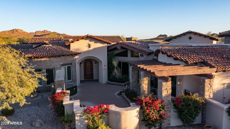 7289 E Spanish Bell Ln