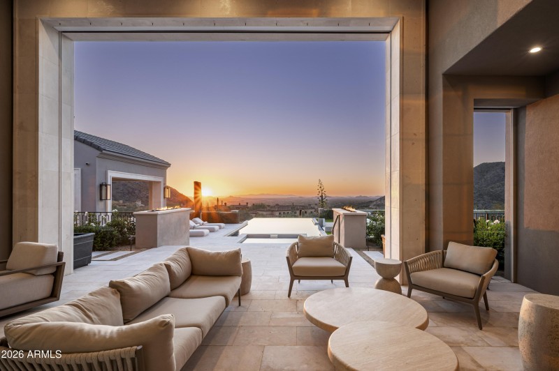 Spacious Covered Patio off Great Room