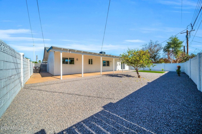 8219 E Whitton Ave-37