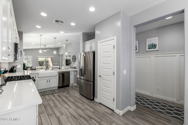 Gorgeous Kitchen off entryway