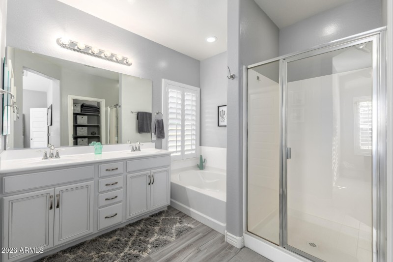 Primary separate tub & shower