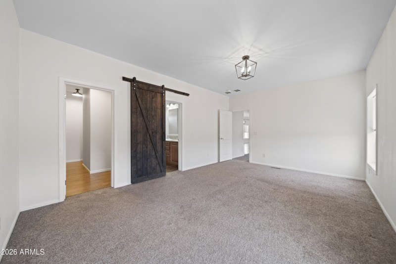 39624 N Central Ave 00037