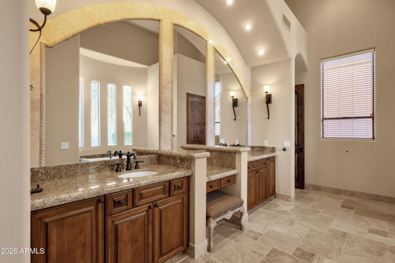 039_2nd Ensuite Bathroom II