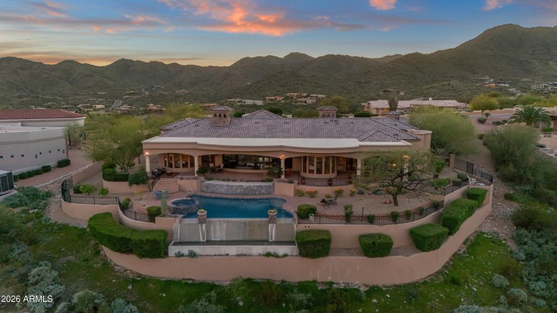 081_Aerial Back Close