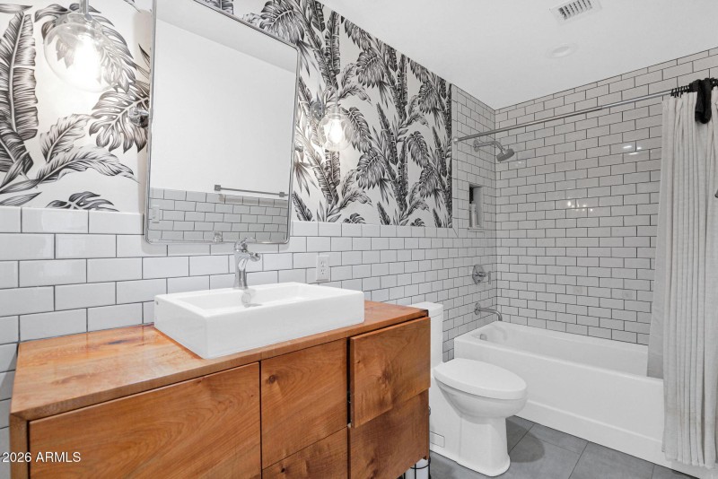 11-web-or-mls-P1471361