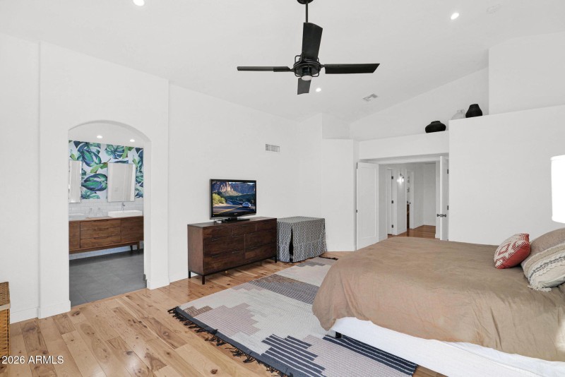 13-web-or-mls-P1471366