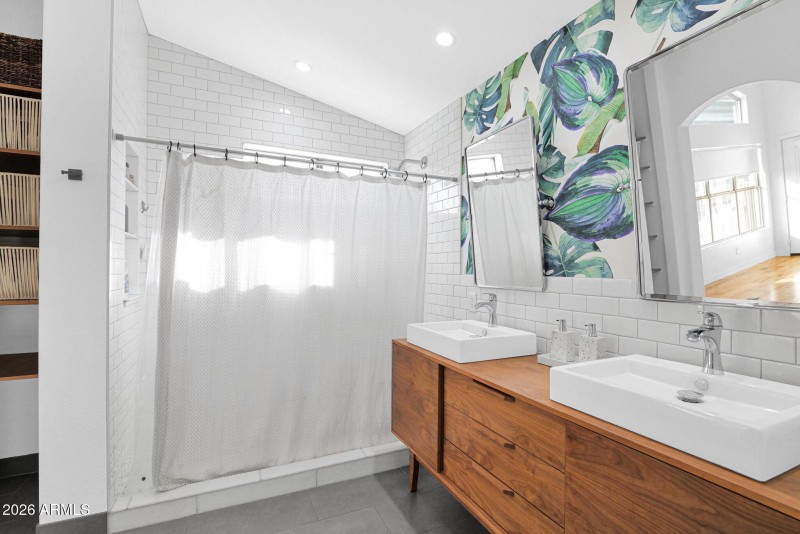 16-web-or-mls-P1471371