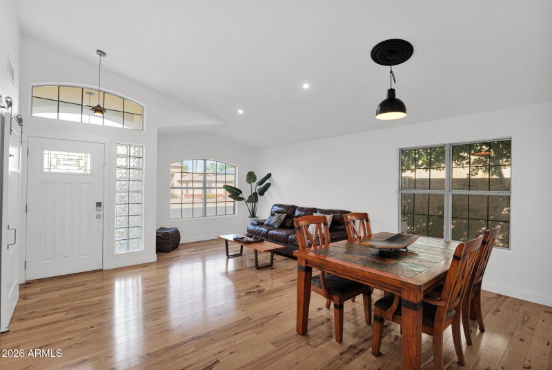 19-web-or-mls-P1471377