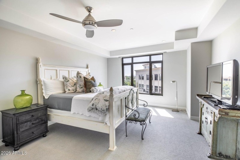 20190930193733822961000000-o